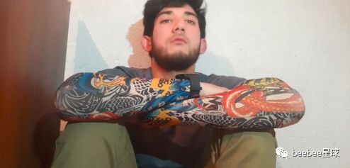 阿里速卖通上的纹身袖套在国外炸了,傻老外的买家秀简直令人入魔