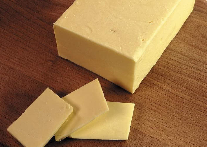 牙齿黄用漂白水能洗白吗,牙齿黄臭用什么牙膏