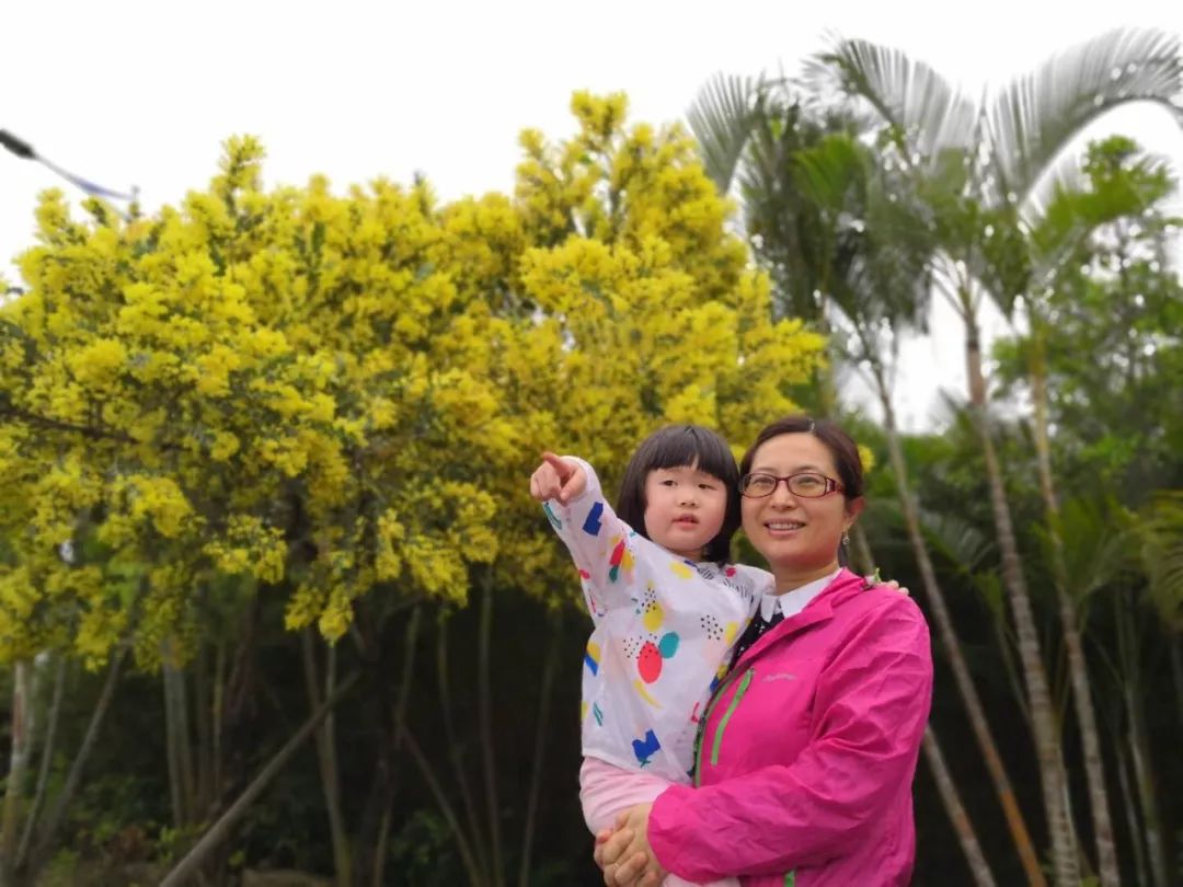 是什么让我从容地面对女儿手指上的那个紫黑色的血泡?