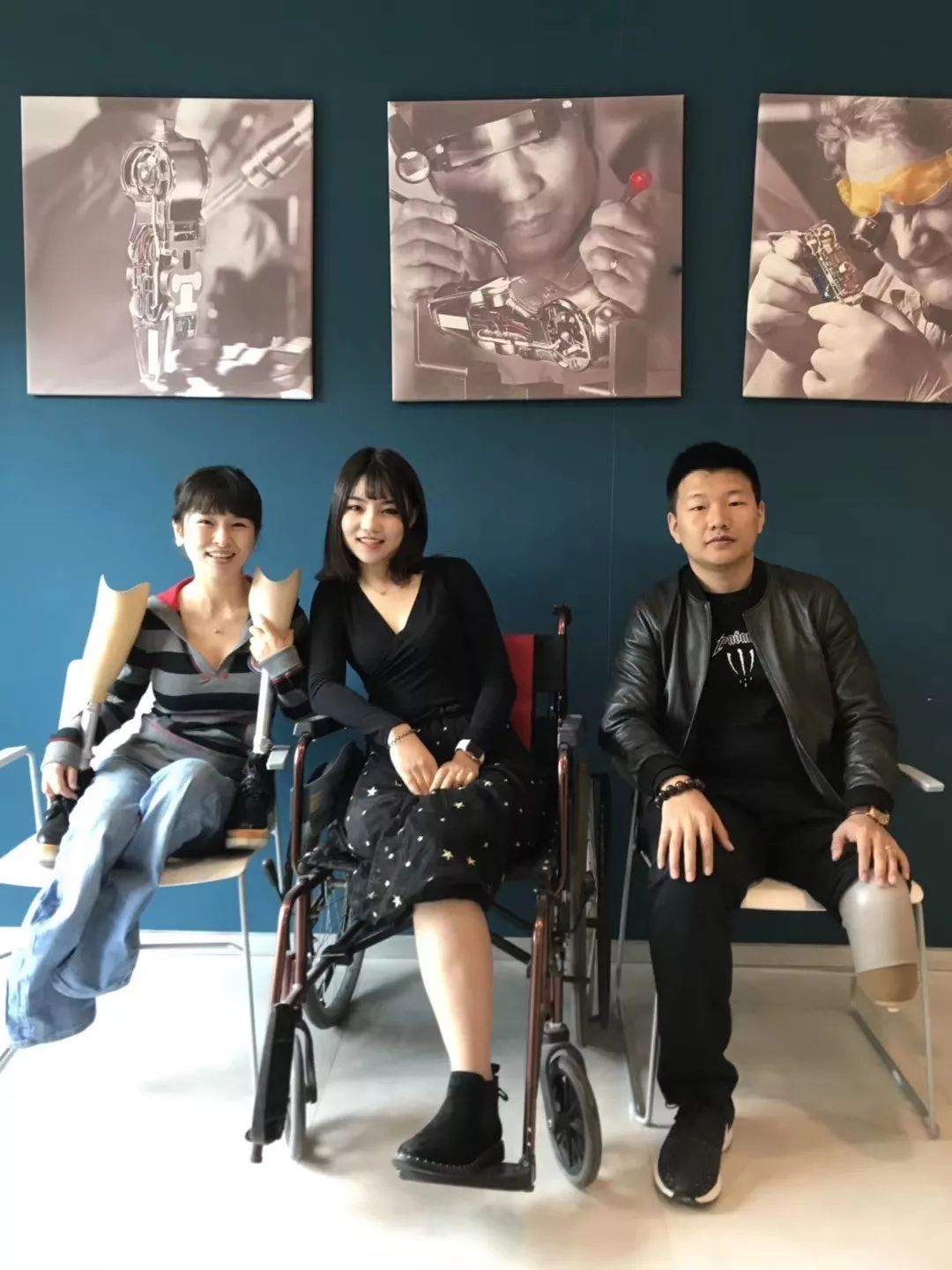 她地震中失去双腿,她在汶川地震失去双腿及女儿