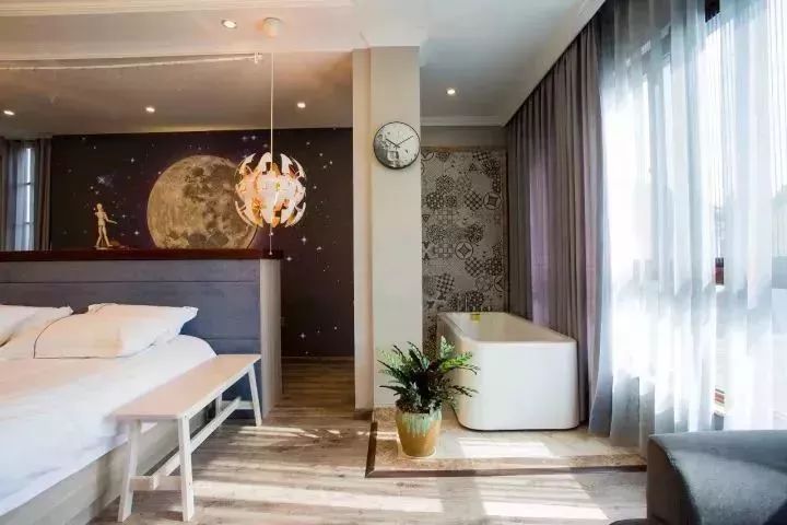 碧海蓝天三亚湾民宿,一间与海零距离的海景民宿