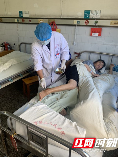 脚后跟坏死做皮瓣多久能好,脚部烂肉愈合需要做植皮手术吗