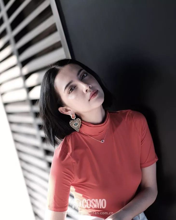 洪欣时尚穿搭,52岁洪欣日不落蔡依林