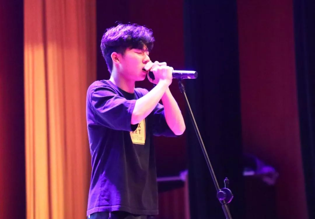 恒大足球夺冠大合唱,恒大足球学校比赛直播