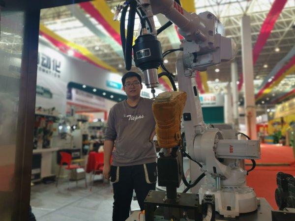 温岭鞋业发展平台,温州鞋业面临三大困境