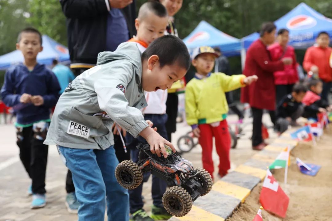 六一科技艺术节,体育科技艺术节开幕式