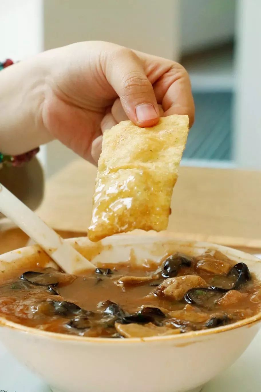 百万大学青年免费狂欢！AJ鞋展、街球大神空降，超多福利拿到手软！