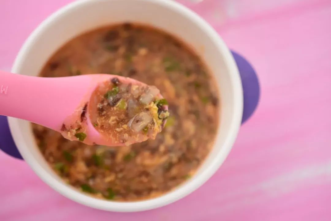 辅食白菜木耳面条,紫甘蓝西红柿面条辅食