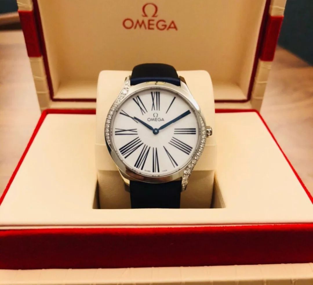 名表和包包档次对比,买个名牌包就要配名表是什么心理