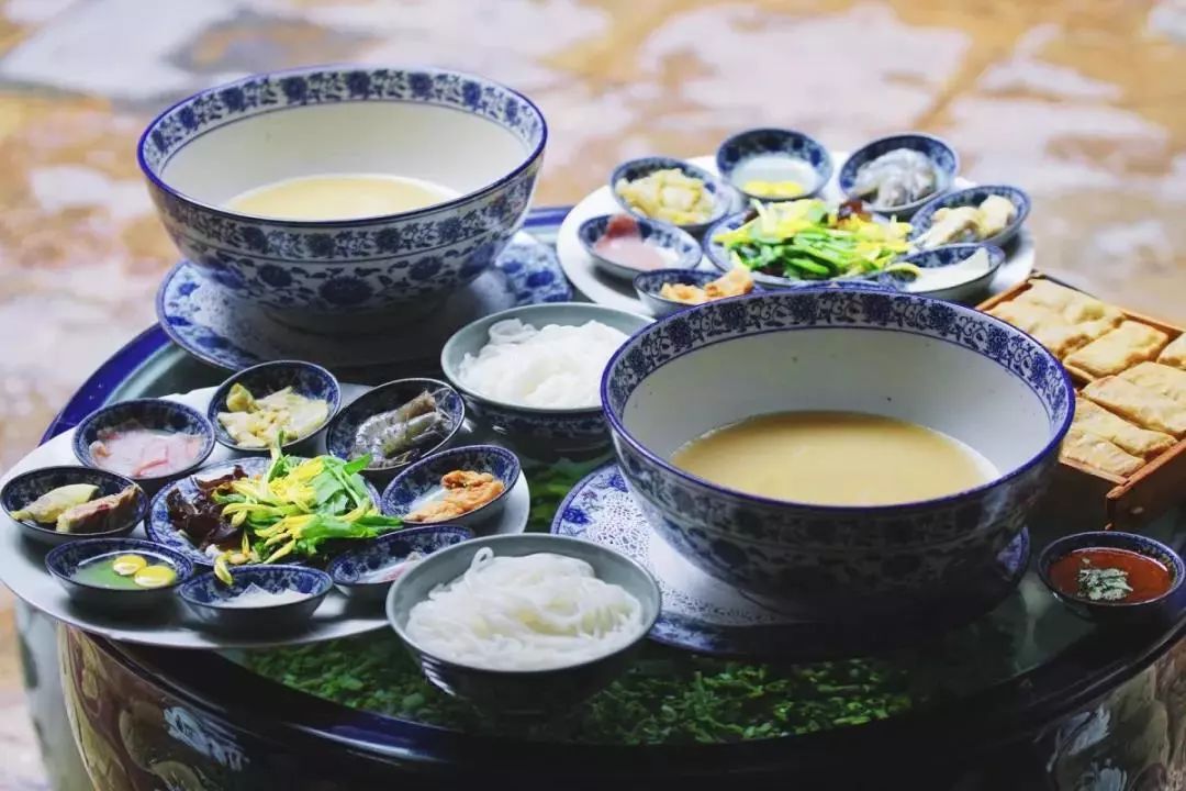 昆明北市区最正宗的过桥米线,昆明潮玩城