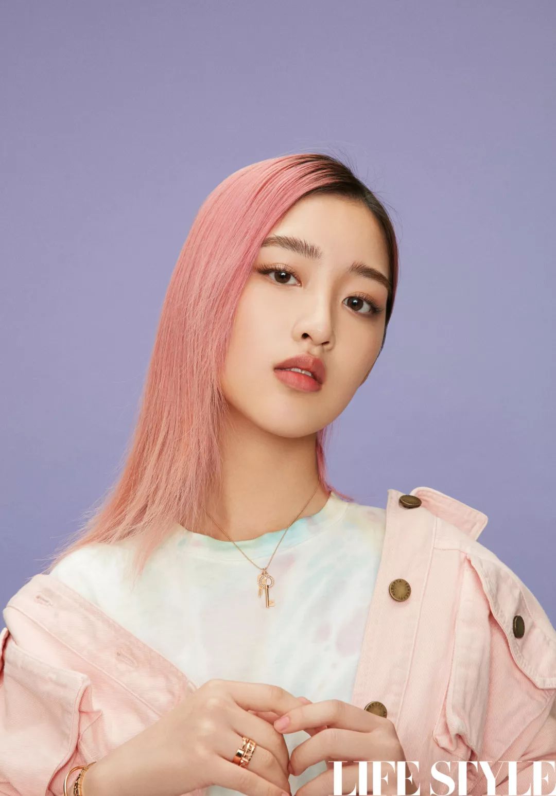 封面故事|邓恩熙、蒋依依、李兰迪、张婧仪,发掘这些宝藏女孩的青春百分比