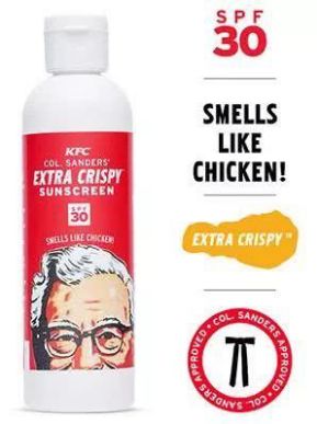 看，那些老人又在研究我们了