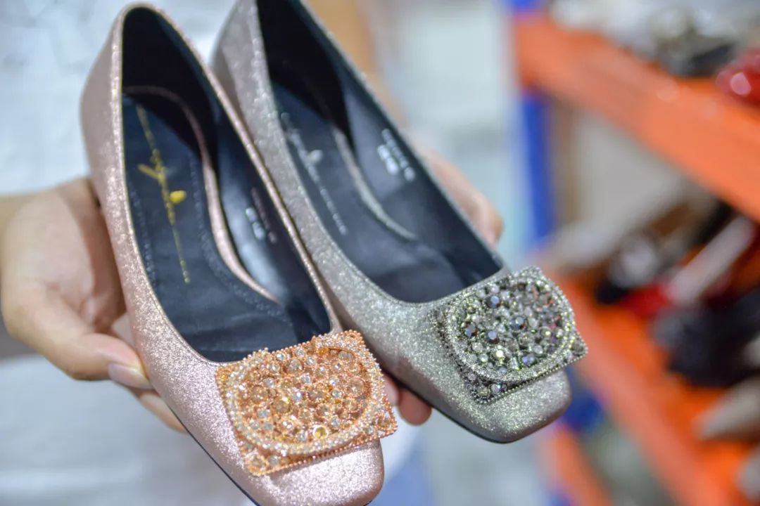 金利来1折店,金利来买一送一特卖活动