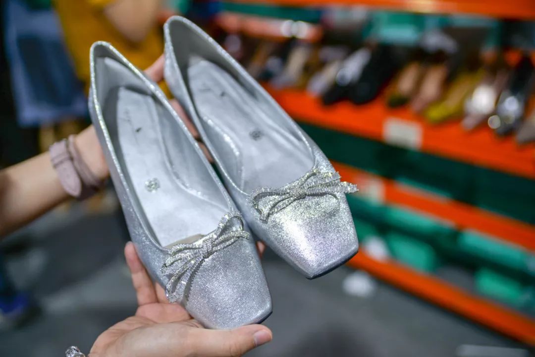 金利来特卖199元起,金利来4件5折