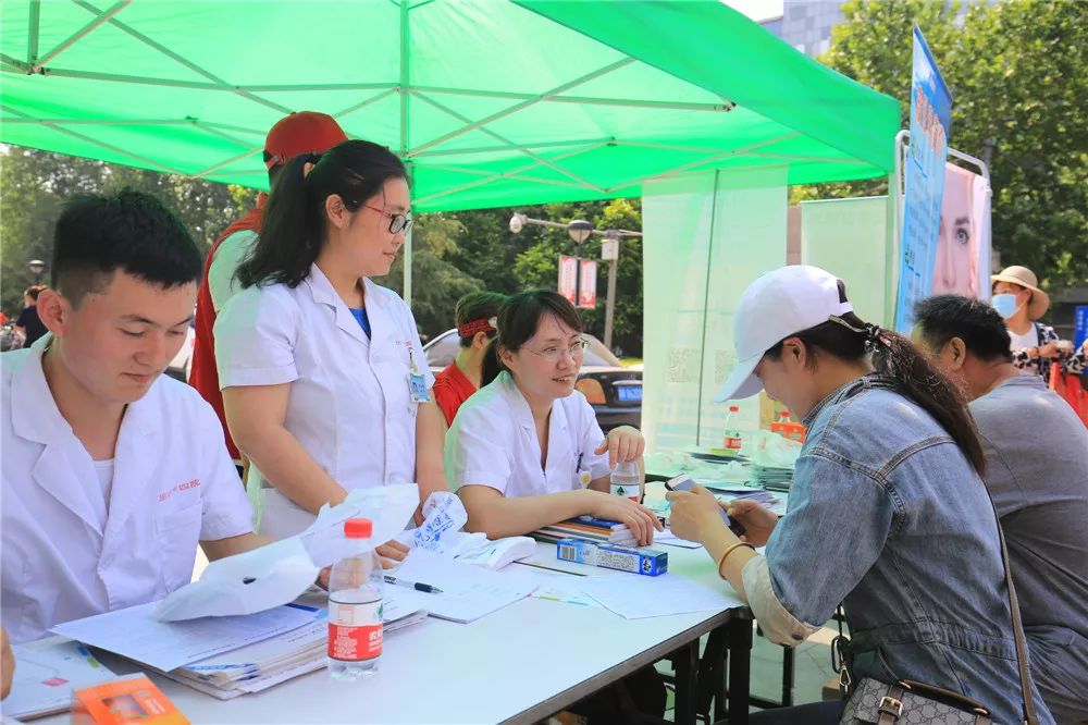 皮肤好不好，还是医生说了算