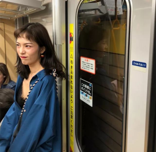 写真馆衣服推荐,各种各样的服装写真馆