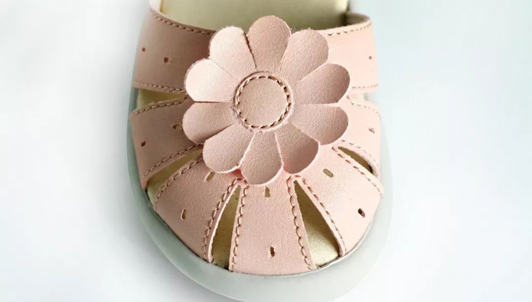 不烧脚又好看的运动风凉鞋推荐,小蓝羊凉鞋男测评