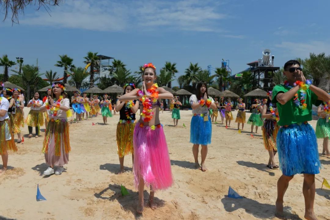 冲鸭游乐场,昭山水上乐园海啸池