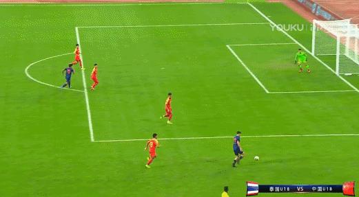 韩国队脚踩奖杯视频,韩国队赢中国队脚踩奖杯