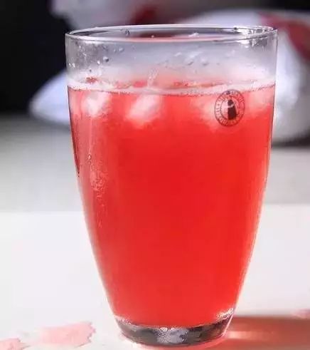 杨梅里面的虫子吃到肚子怎么办,杨梅有虫子怎么吃