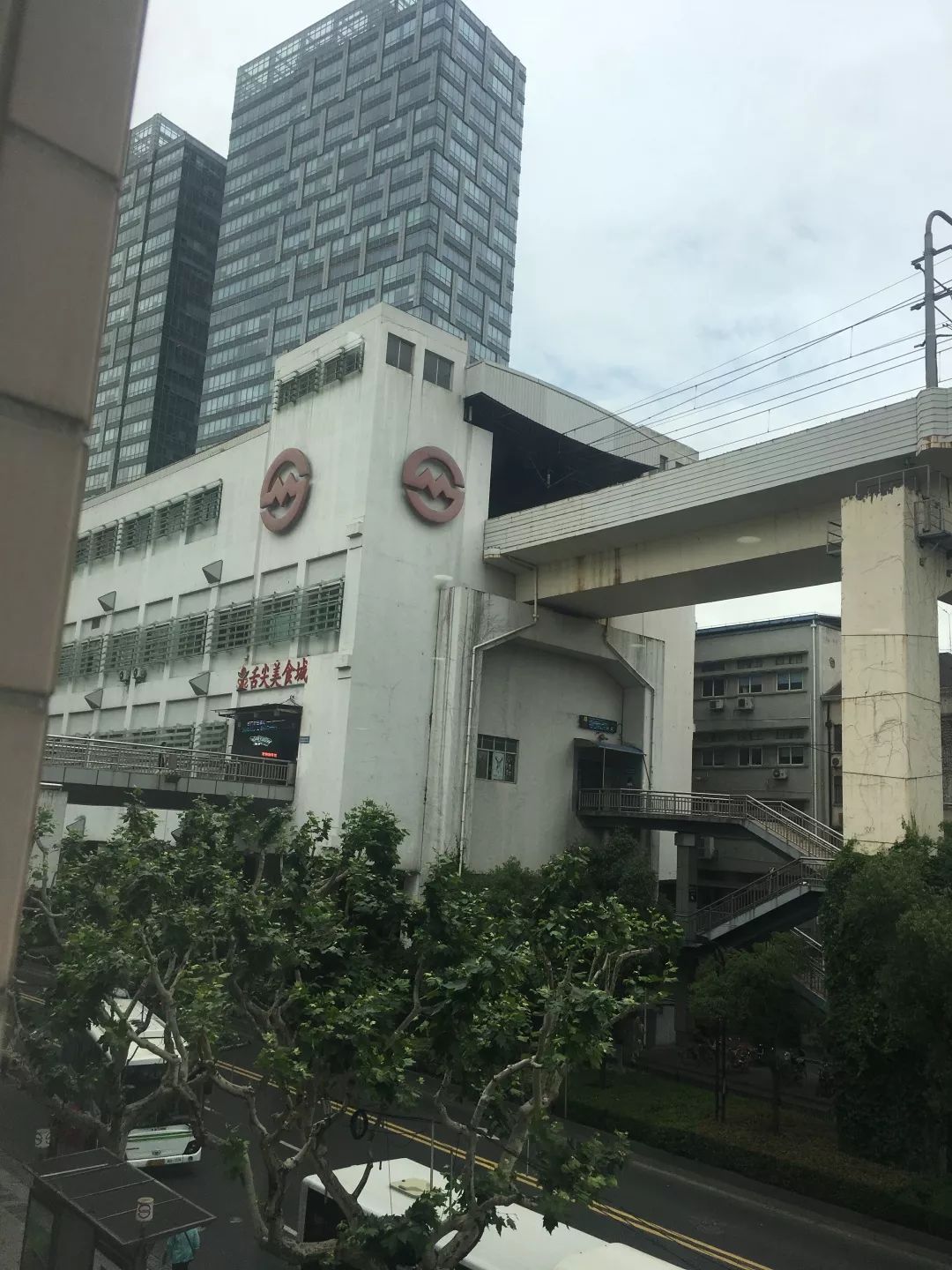 以前虹口足球场茶坊,虹口足球场以前的样子