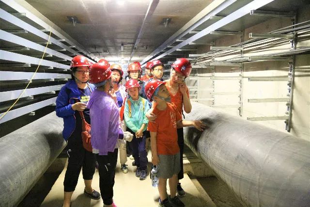 超级震撼的北京大兴机场,北京大兴机场惊呆外国人