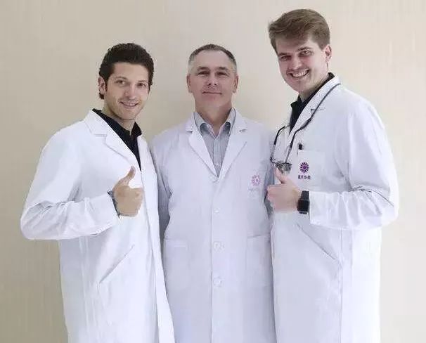 团购|俄罗斯亮白牙膏组合，轻松瓦解多年牙垢，清新口气告别黄牙