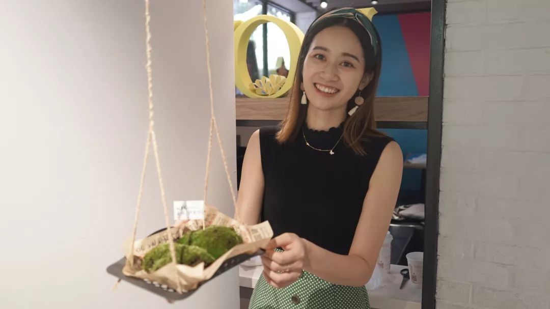 在西湖边种下一片“草原”！杭州这家肯德基“绿”了！种草指南在这里