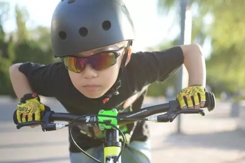 跟孩子生气心脏不舒服怎么缓解,陪孩子做作业气疯