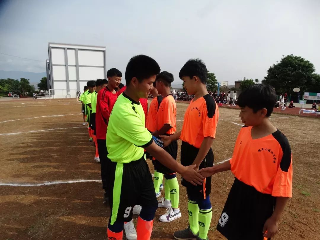 宾川足球比赛视频,云南小学生足球比赛宾川