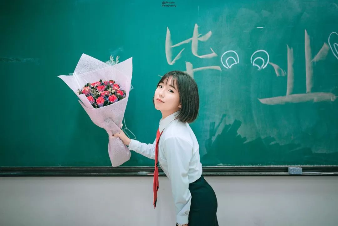 怎么拍出来的毕业照才好看,毕业了拍毕业照怎样好看