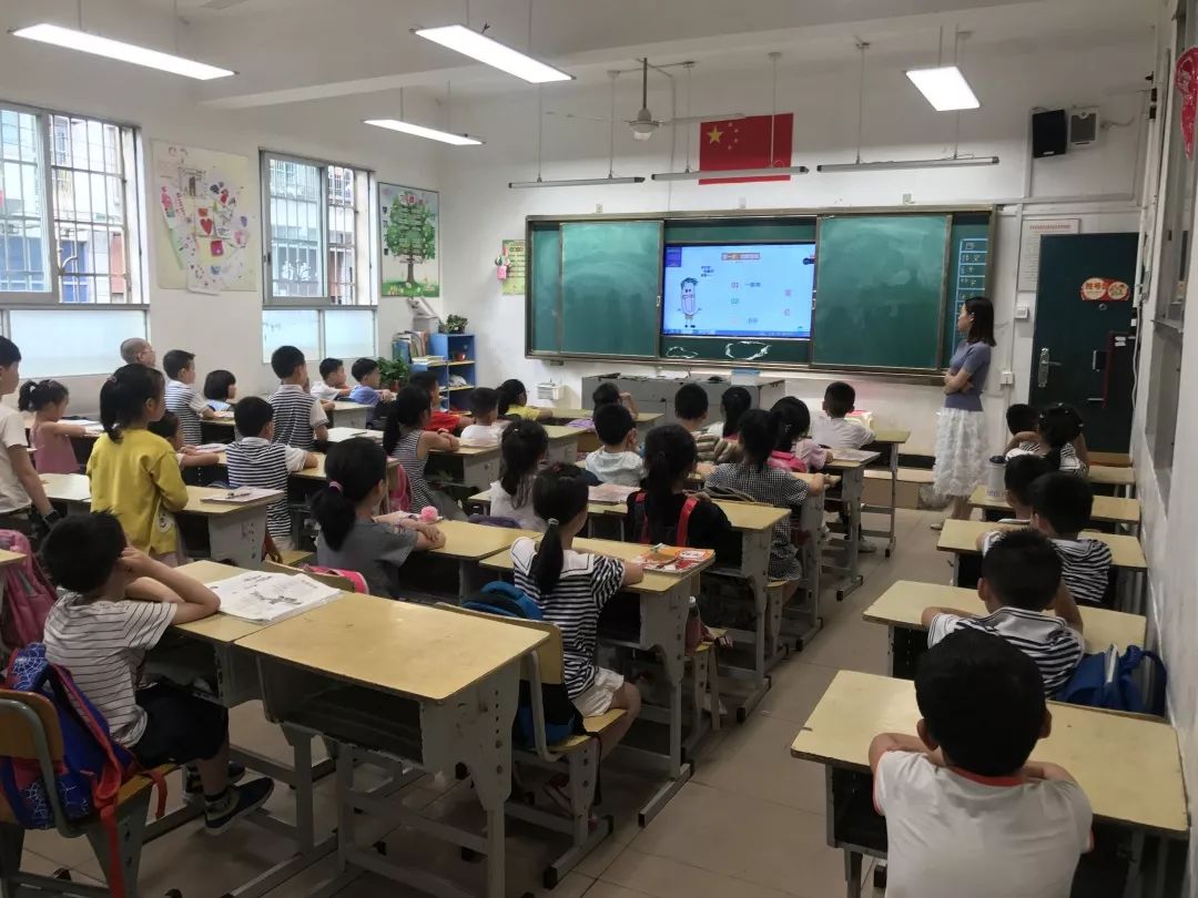 《小溪流》走进曙光路小学探讨“端午”与“写作”