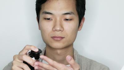 暴晒一天竟变白了?!这款男人最爱的“隐身”黑科技,防晒护肤一瓶搞定,让你秒变小鲜肉