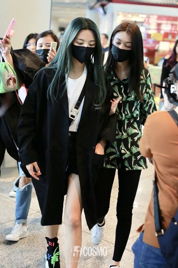 超越妹妹的视频,超越妹妹出道以前照片