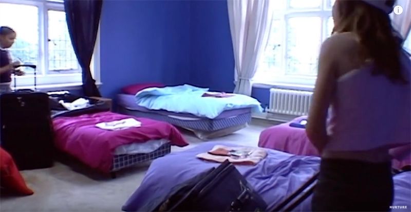 没有大人只有孩子一起住,没大人管的小孩