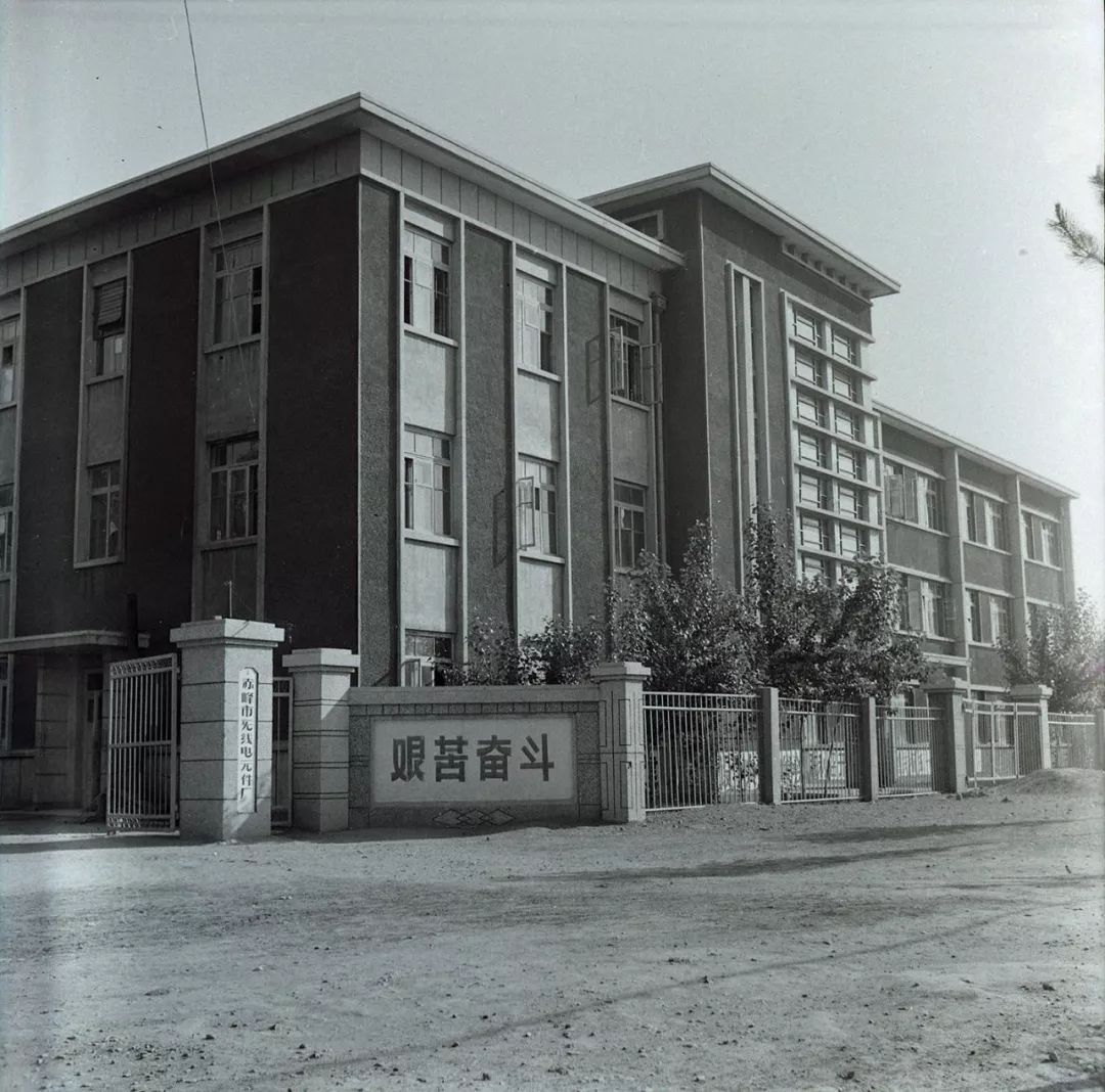 曾经辉煌的工厂现在还有吗,探秘曾经辉煌的工厂