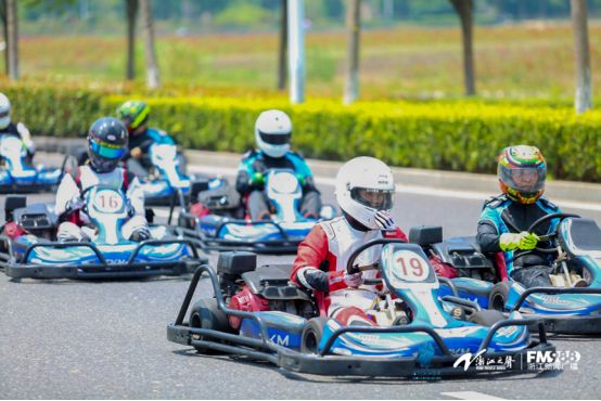 甯﹀瀛愬埌澶箹鑺辨捣缃戠孩鎵撳崱,鍋囨湡甯﹀瀛愭父婊ㄦ捣婀捐姳娴烽噷