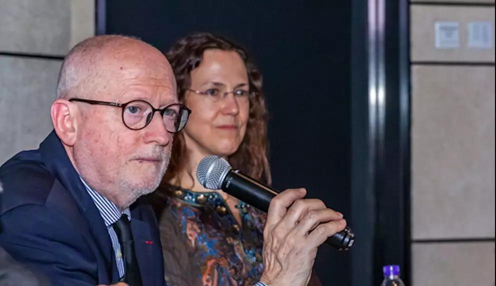 罗兰·艾格、王鲁炎、贾尼·德西与朱·克拉捷论纸本绘画｜朱赫