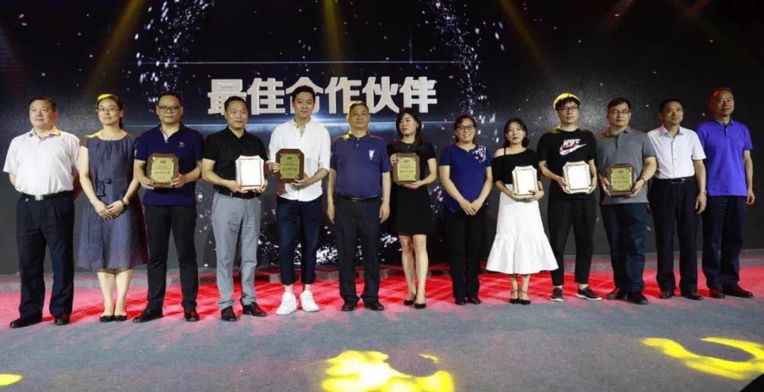 十佳公开投票,投票选出最佳球员