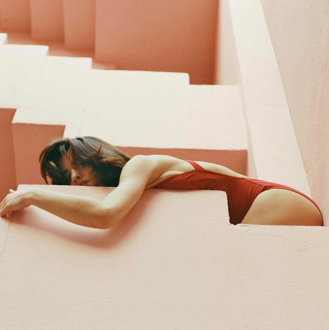 一件泳衣能做什么,夏天那么热有没有凉爽的泳衣