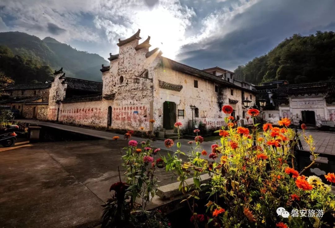 有没有最近很火的古装剧,那些让人惊艳的古装剧