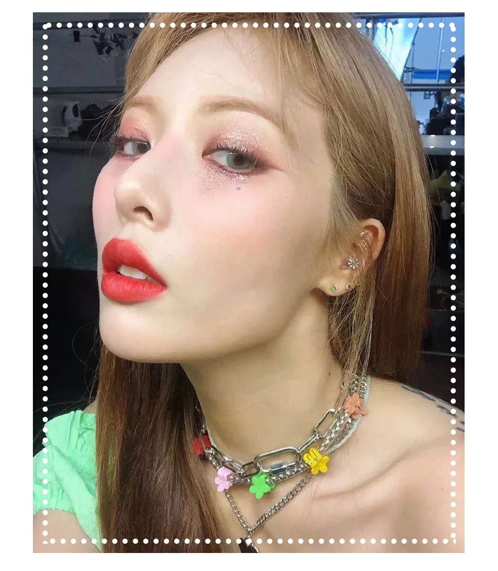 迪丽热巴杨超越猜图,杨超越瘦脸方法