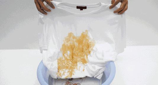 躺着都能洗衣服！国人变态黑科技，一泡，衣服自己就干净了