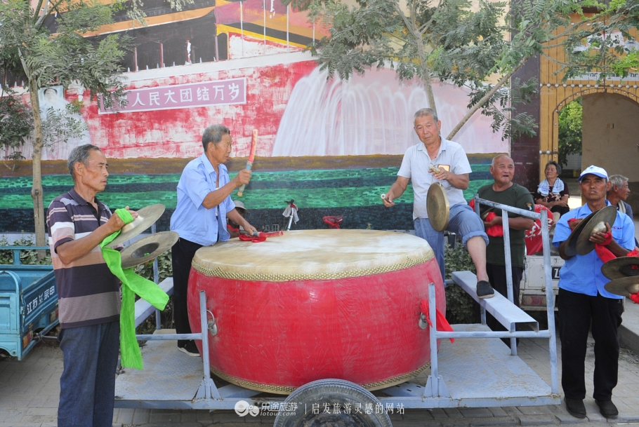 巨鹿县靠两果一花28年干了这么多大事