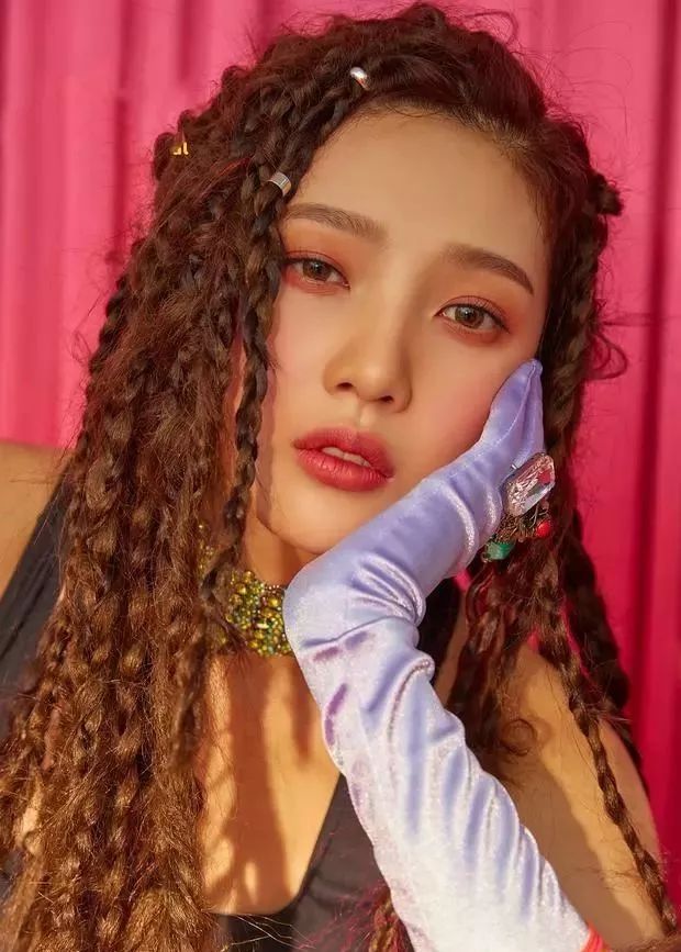 redvelvet回归概念照怪诞,redvelvet回归pose