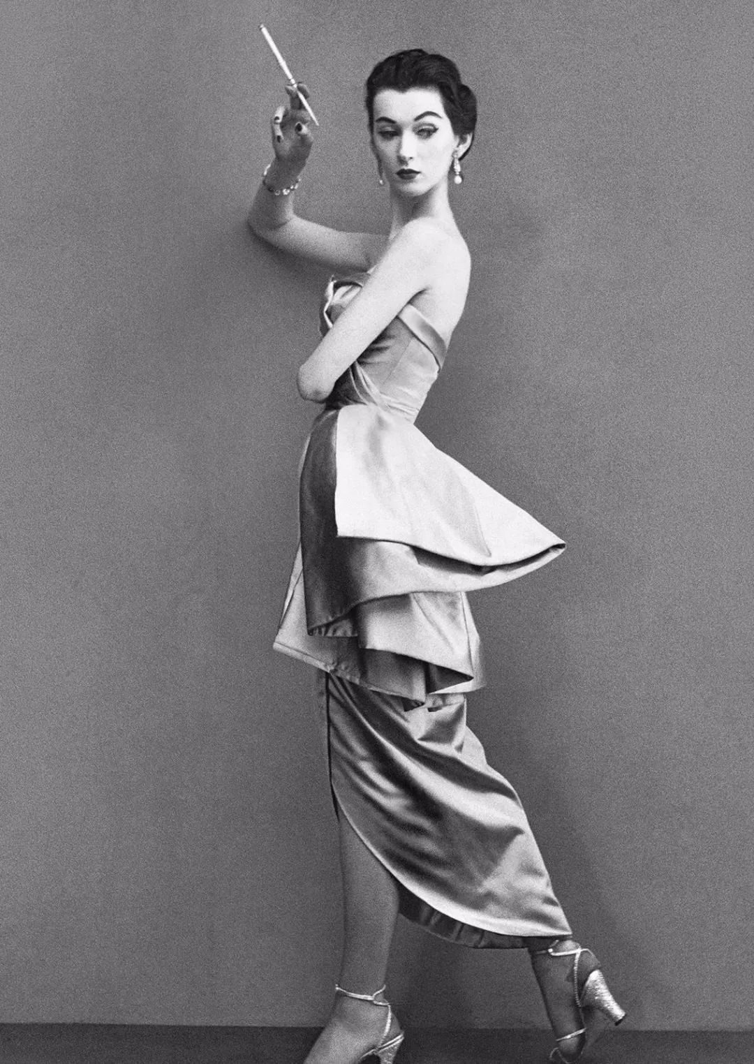 这位香奈儿的死对头，与迪奥先生齐名，打造出最原汁原味的法式优雅