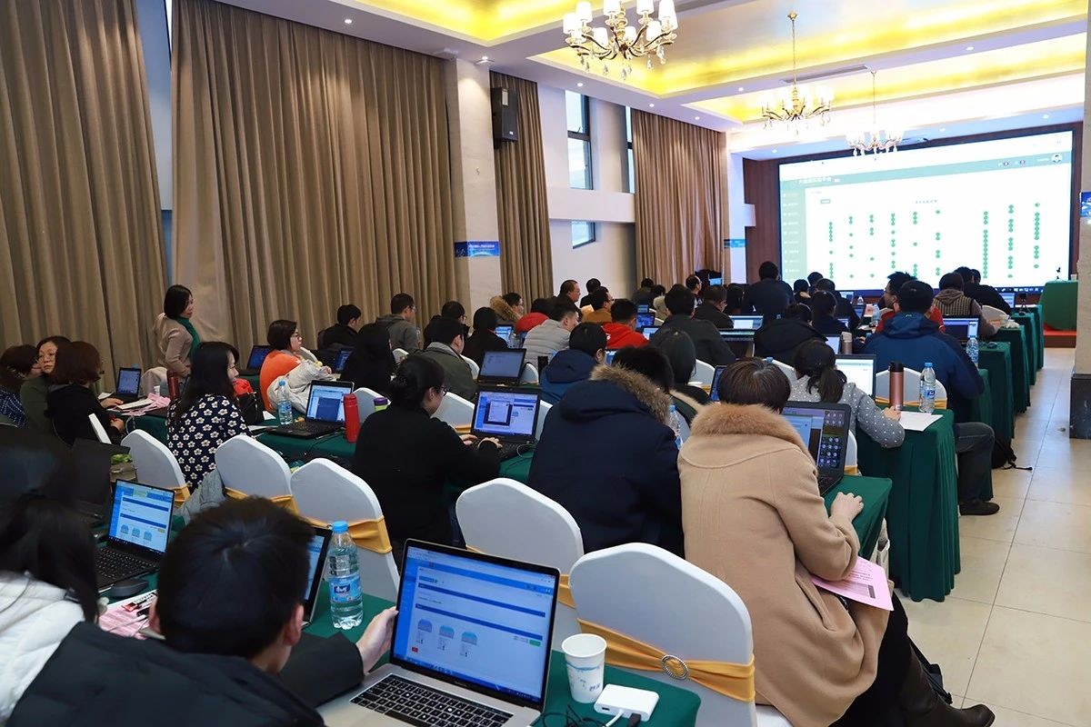 人工智能专业教师培训,河南高校人工智能培训班课程