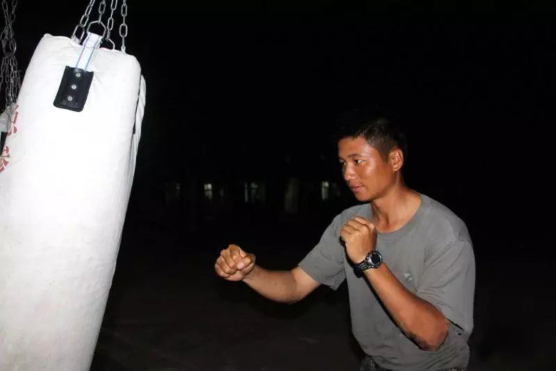 这个营长，真牛！