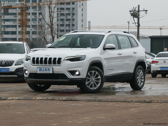 介绍几款适合家用的国产四驱suv,奔驰suv20-30万女性款越野四驱