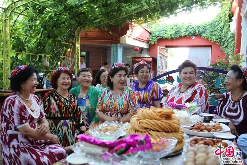 【记者的*疆新**日记】塔城印象：一棵橡树满城风情